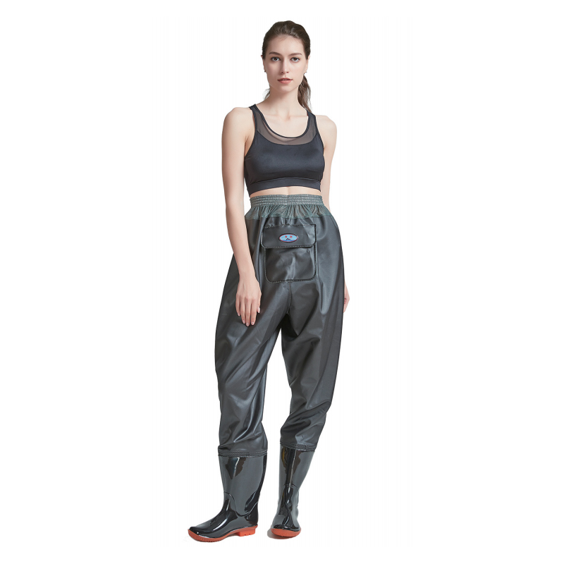Calça Wader em PVC preto com comprimento na cintura